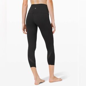 NWOT Lululemon Wunder Under Crop High-Rise Scallop Full-On Luxtreme 23" Size 8